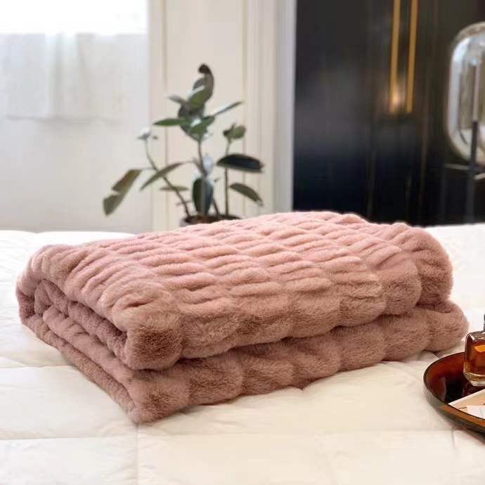 High-grade Faux Fur Fleece Blanket Comfortable Skin-friendly Bubble Rabbit
